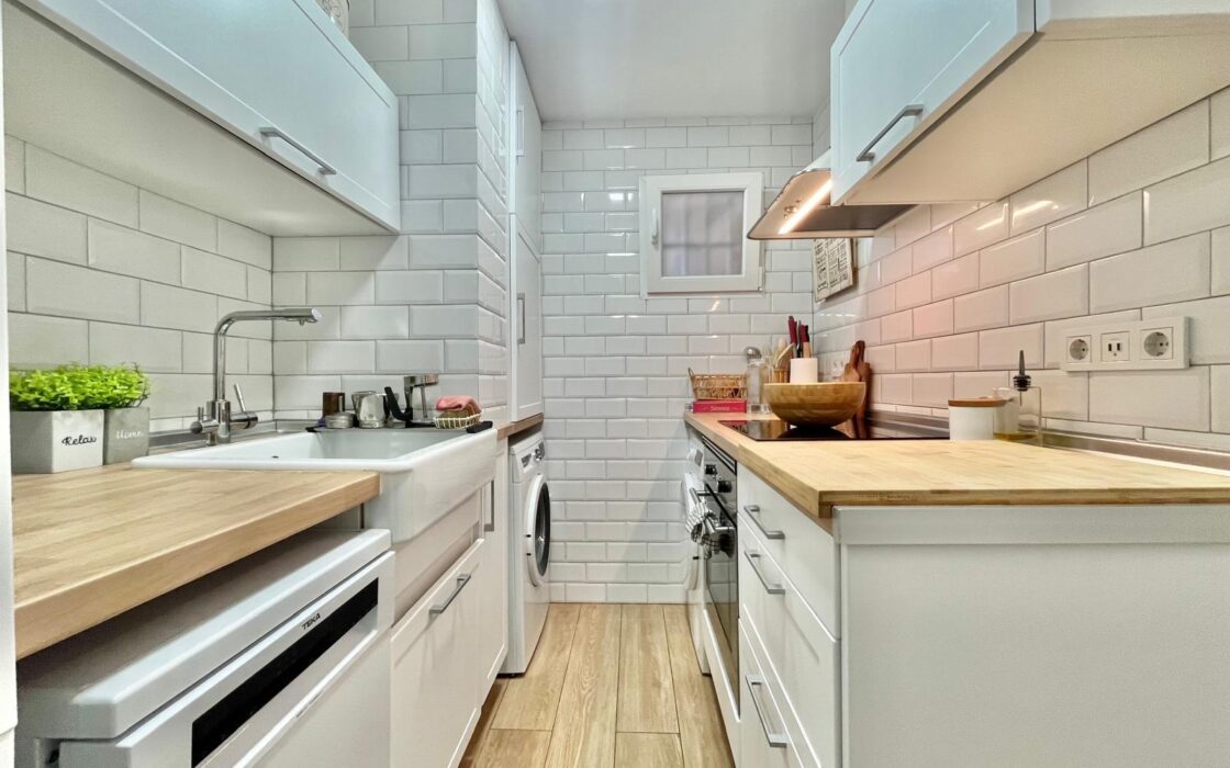 Апартаменты в Торревьехе 62 кв.м с террасой и бассейном