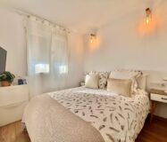 Апартаменты в Торревьехе 62 кв.м с террасой и бассейном