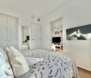 Апартаменты в Торревьехе 62 кв.м с террасой и бассейном