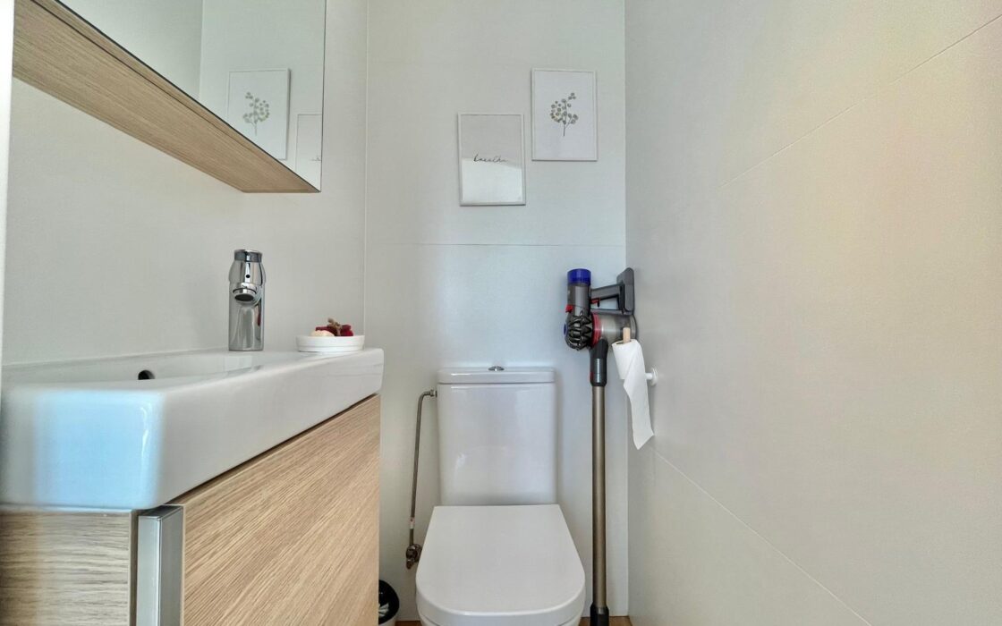 Апартаменты в Торревьехе 62 кв.м с террасой и бассейном