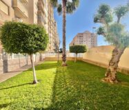 Апартаменты в Торревьехе 62 кв.м с террасой и бассейном