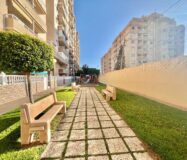 Апартаменты в Торревьехе 62 кв.м с террасой и бассейном