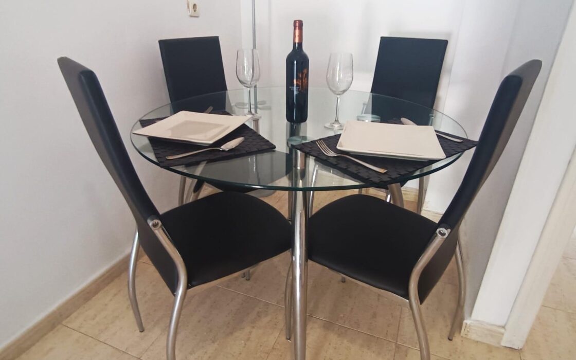 Дом в Торревьехе у моря с террасой и 3 комнатами 85 кв.м