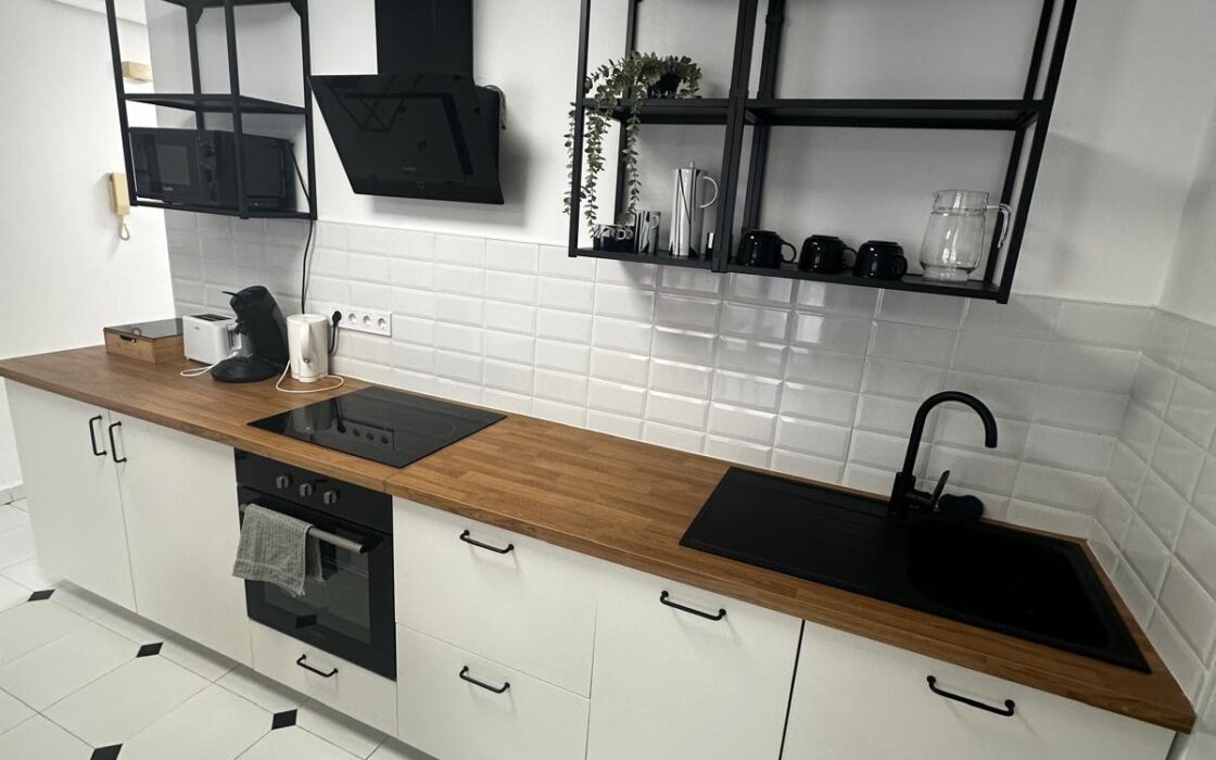 Апартамент в Торревьехе 61 кв.м у моря с террасой