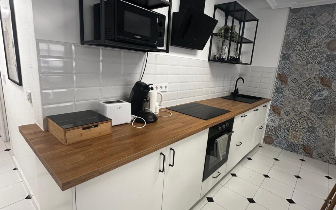 Апартамент в Торревьехе 61 кв.м у моря с террасой