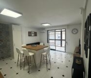 Апартамент в Торревьехе 61 кв.м у моря с террасой