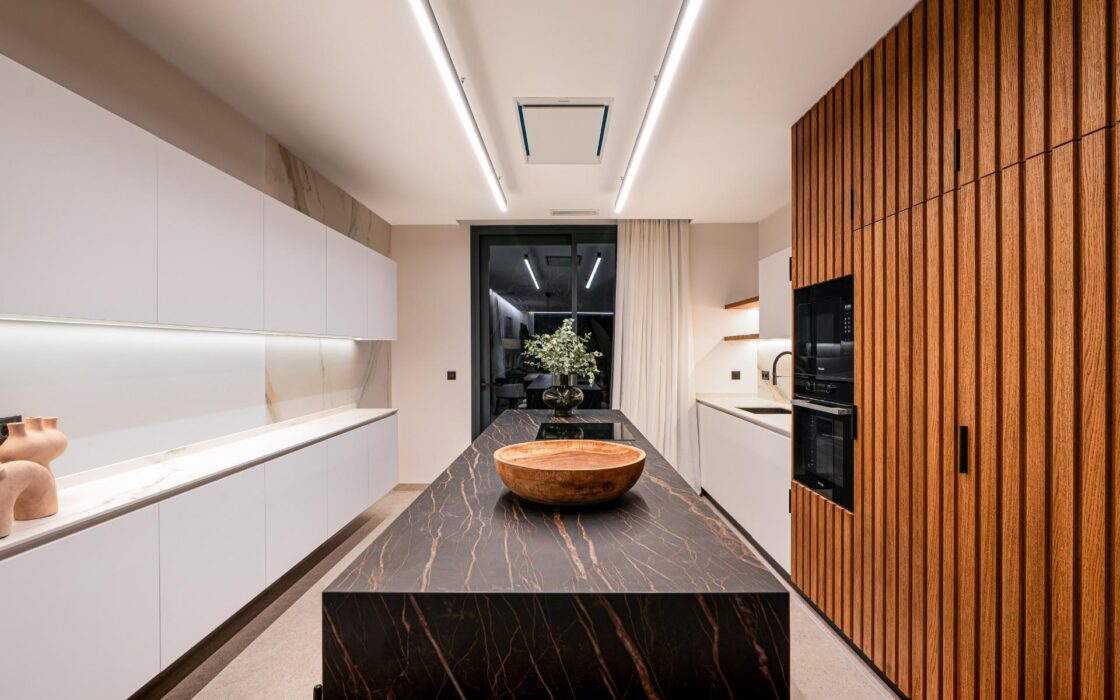 Вилла в La Nucía 342 кв.м с террасой и бассейном