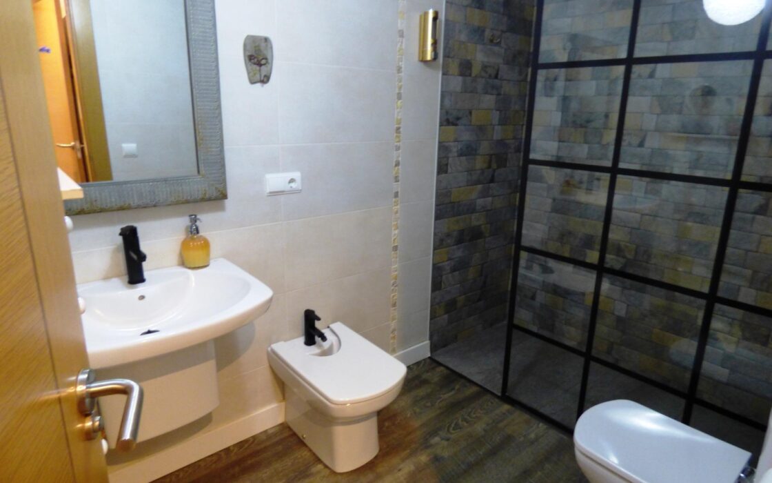 Апартаменты в Аликанте 144 кв.м с террасой и бассейном