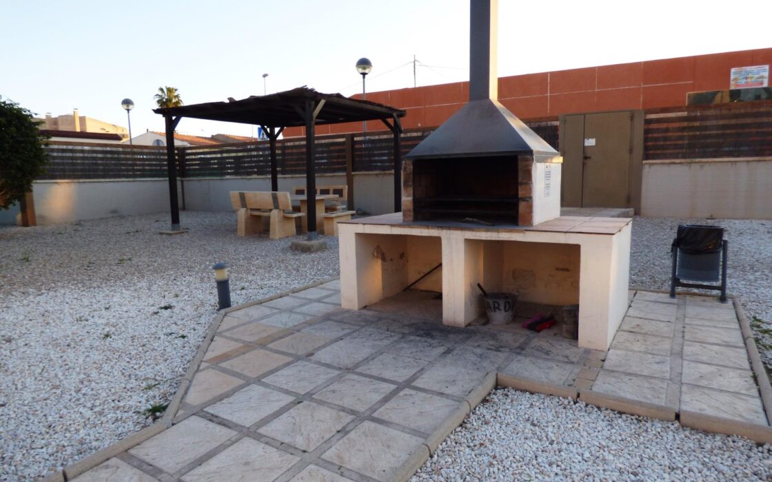 Апартаменты в Аликанте 144 кв.м с террасой и бассейном