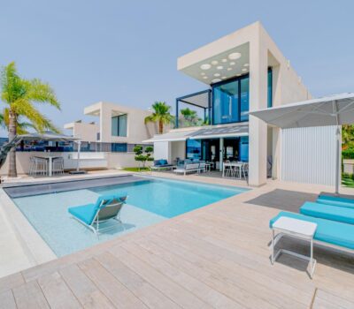 Вілла з 5 спальнями та терасою у Фінестраті 242 кв.м