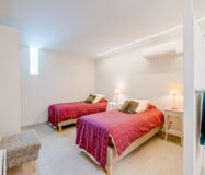 Вилла с 5 спальнями и террасой в Финестрате 242 кв.м