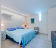 Вилла с 5 спальнями и террасой в Финестрате 242 кв.м