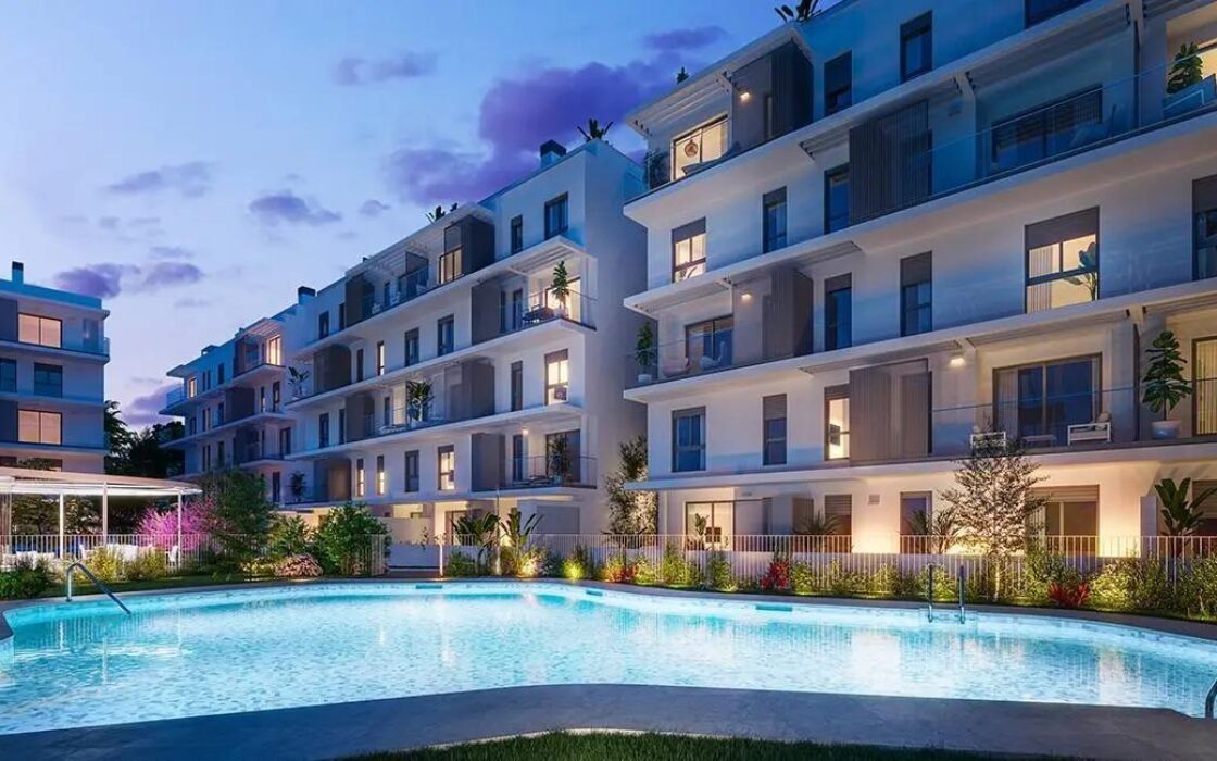 Квартири в Денні з терасами біля моря, 1-4 спальні