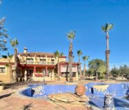 Просторный дом в Рохалес с бассейном и террасой 450 кв.м