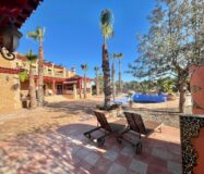 Просторный дом в Рохалес с бассейном и террасой 450 кв.м