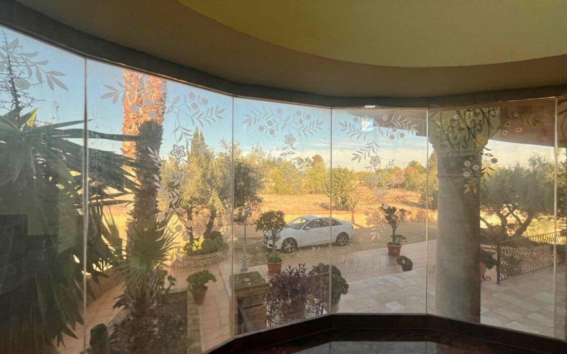 Просторный дом в Рохалес с бассейном и террасой 450 кв.м