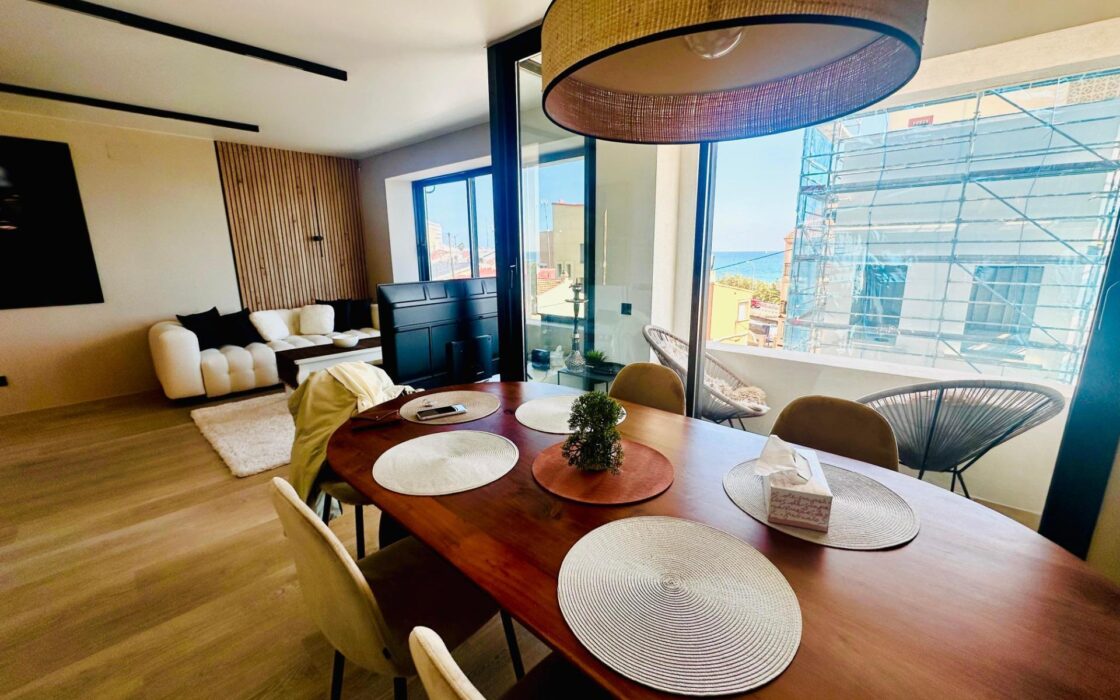 Продается квартира 100 кв.м с видом на море в Аликанте