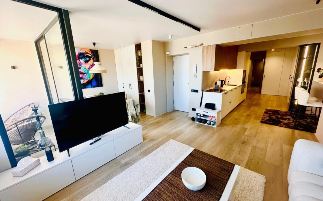 Продается квартира 100 кв.м с видом на море в Аликанте