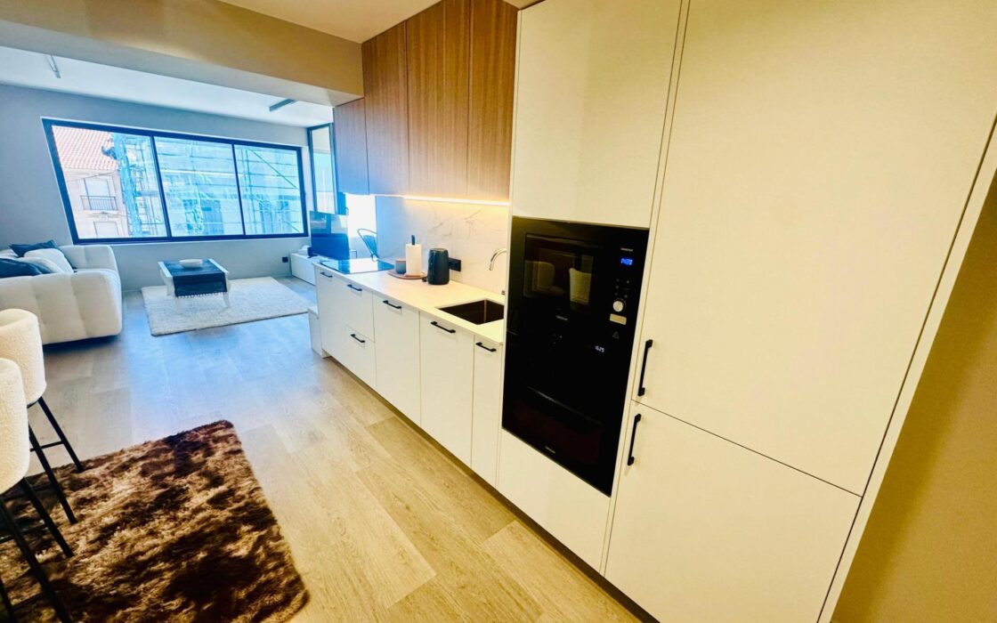 Продается квартира 100 кв.м с видом на море в Аликанте