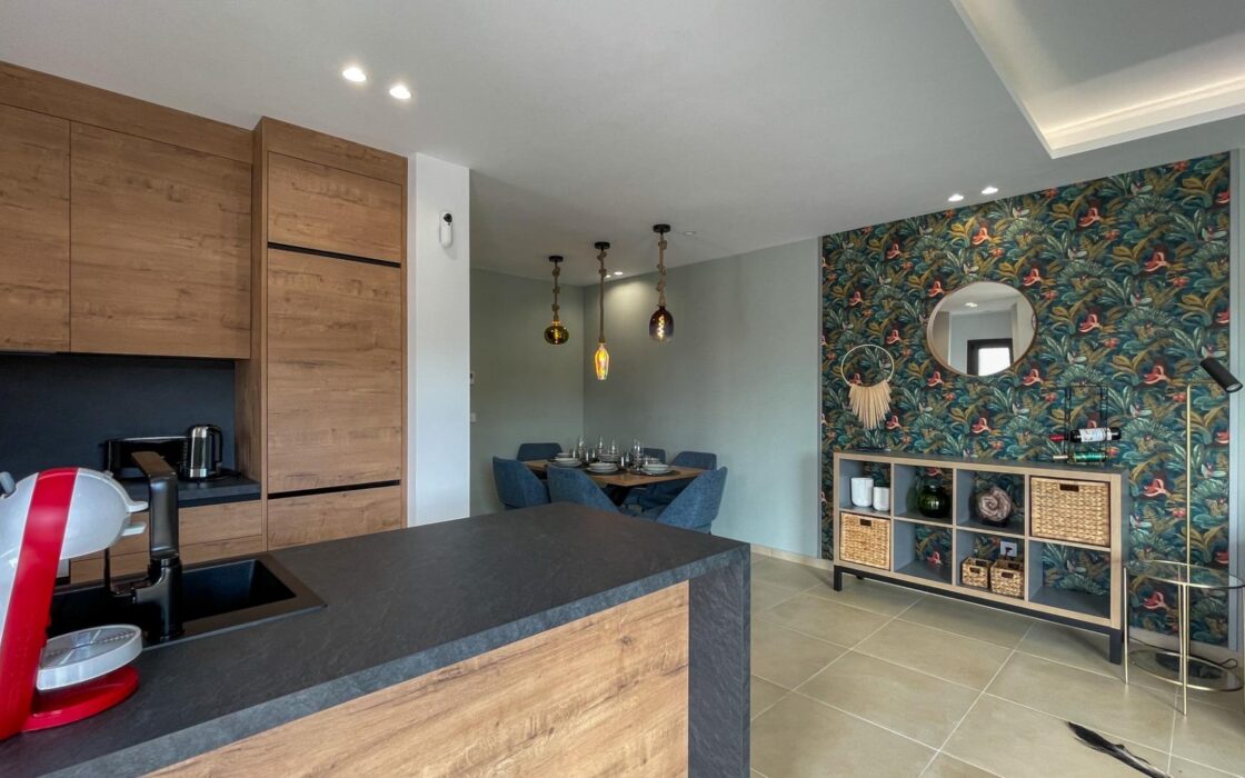 Вилла с террасой у моря в Финестрате, 3 спальни, 107 кв.м