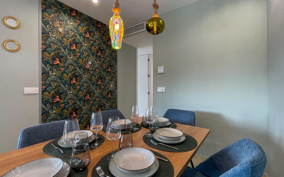 Вилла с террасой у моря в Финестрате, 3 спальни, 107 кв.м