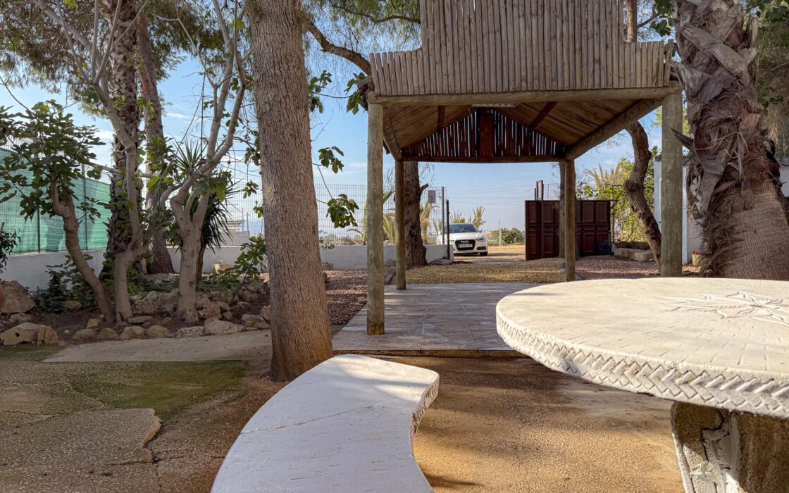 Вилла в Ориуэле с 5 спальнями и бассейном 143 кв.м