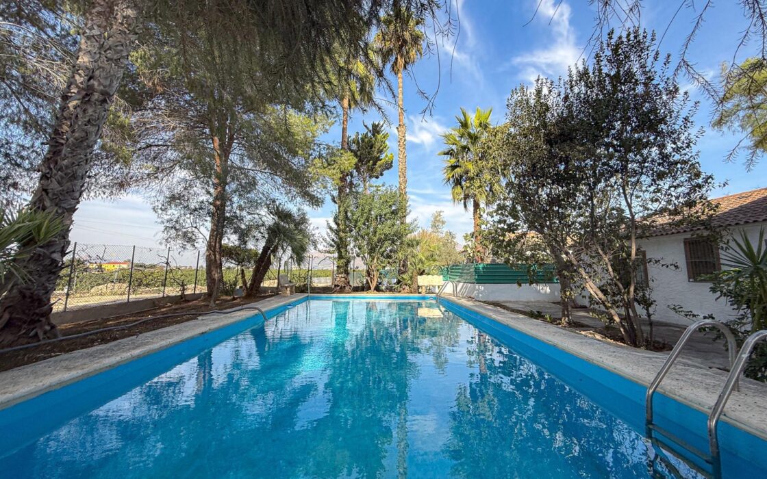 Вилла в Ориуэле с 5 спальнями и бассейном 143 кв.м