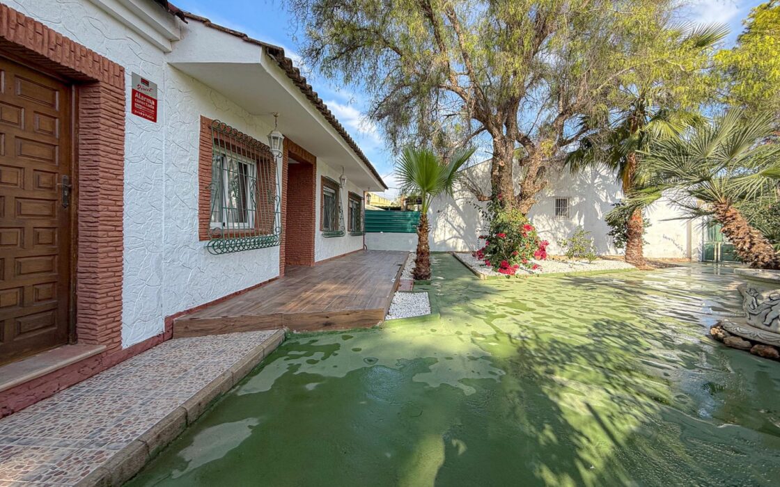 Вилла в Ориуэле с 5 спальнями и бассейном 143 кв.м