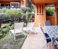 Просторные апартаменты с садом в Эстепоне 2 спальни 91 кв.м