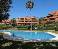 Просторные апартаменты с садом в Эстепоне 2 спальни 91 кв.м