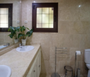 Просторные апартаменты с садом в Эстепоне 2 спальни 91 кв.м