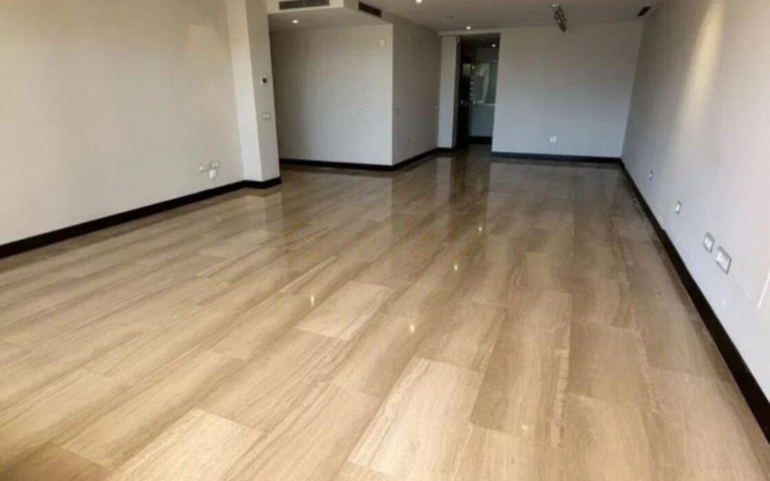 Квартира с террасой в Марбелье 140 кв.м с видом на море