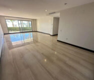 Квартира с террасой в Марбелье 140 кв.м с видом на море