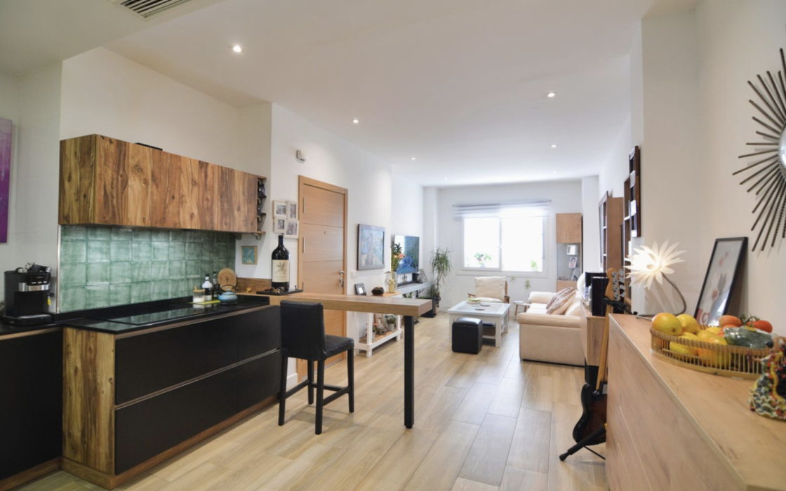 Современная 3-комнатная квартира у моря в Фуэнхироле 102 кв.м