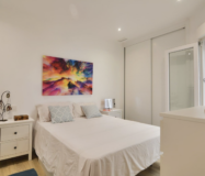 Современная 3-комнатная квартира у моря в Фуэнхироле 102 кв.м