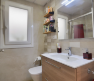 Современная 3-комнатная квартира у моря в Фуэнхироле 102 кв.м