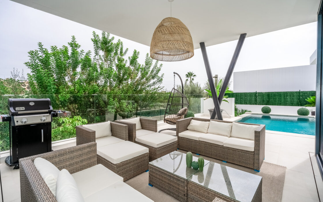 Вилла на первой линии поля для гольфа в Эль Кампанарио 460 кв.м