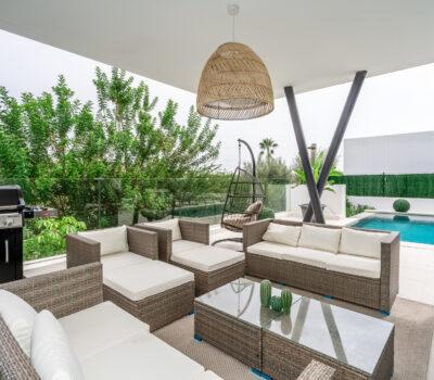 Вілла на першій лінії поля для гольфу в Ель Кампанаріо 460 кв.м