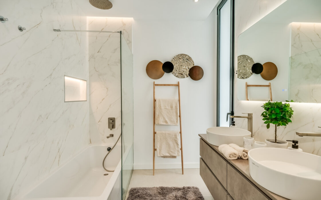 Вилла на первой линии поля для гольфа в Эль Кампанарио 460 кв.м