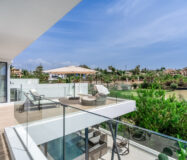 Вилла на первой линии поля для гольфа в Эль Кампанарио 460 кв.м