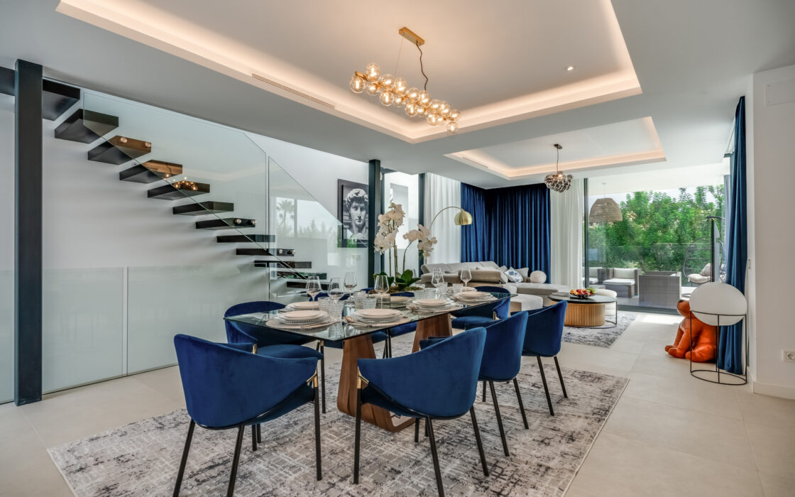 Вилла на первой линии поля для гольфа в Эль Кампанарио 460 кв.м