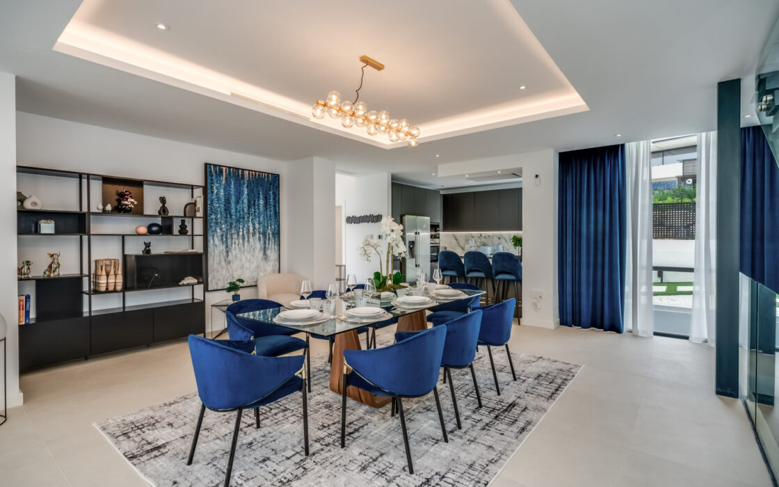 Вилла на первой линии поля для гольфа в Эль Кампанарио 460 кв.м