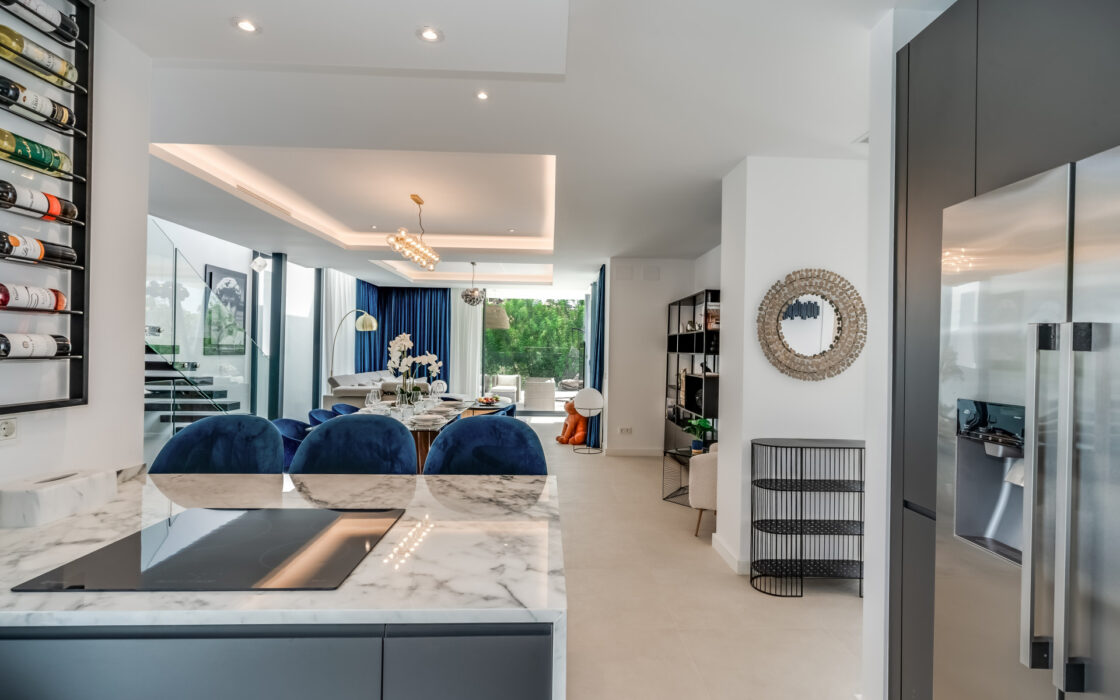 Вилла на первой линии поля для гольфа в Эль Кампанарио 460 кв.м