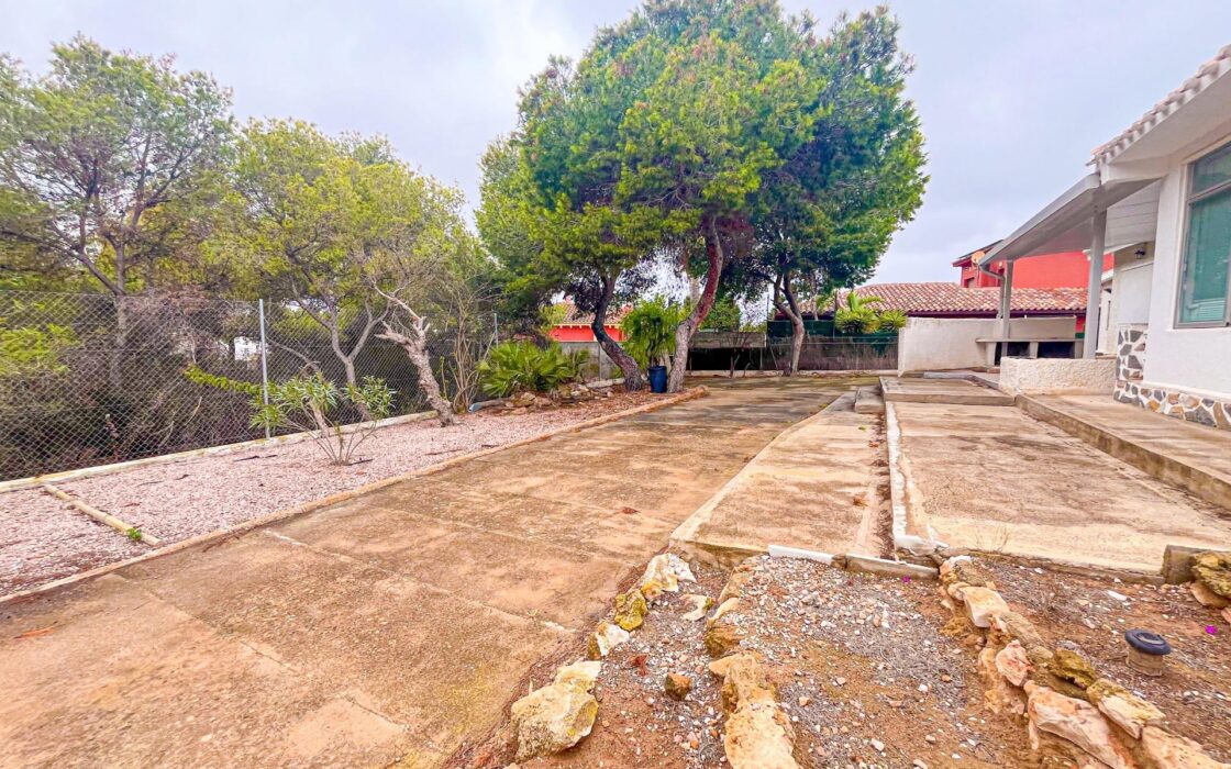 Вилла в Торревьехе 156 кв.м с участком 1000 м у моря