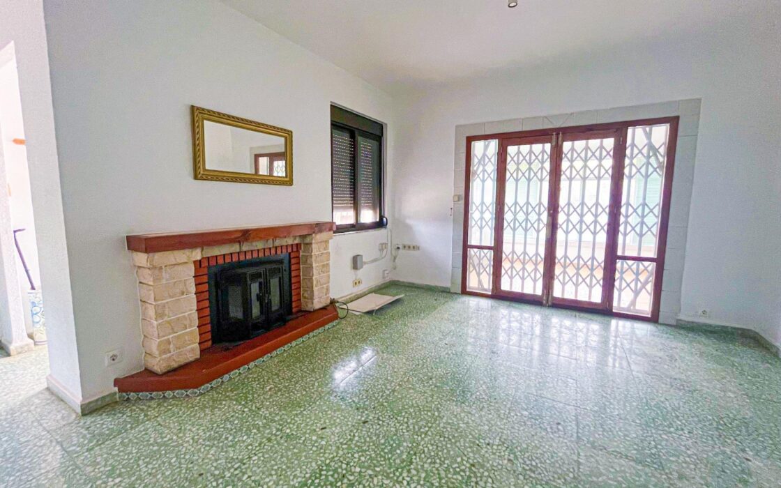 Вилла в Торревьехе 156 кв.м с участком 1000 м у моря