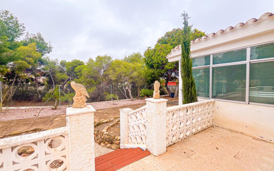 Вилла в Торревьехе 156 кв.м с участком 1000 м у моря