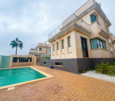 Вилла в Ориуэла Коста 296 кв.м з басейном біля моря