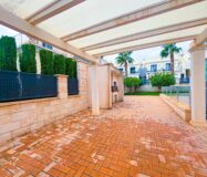 Вилла в Ориуэла Коста 296 кв.м з басейном біля моря