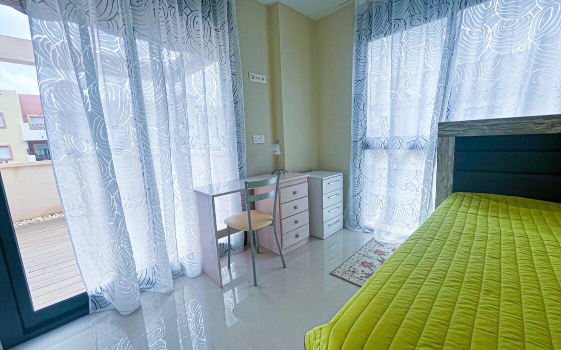 Вилла в Ориуэла Коста 296 кв.м з басейном біля моря