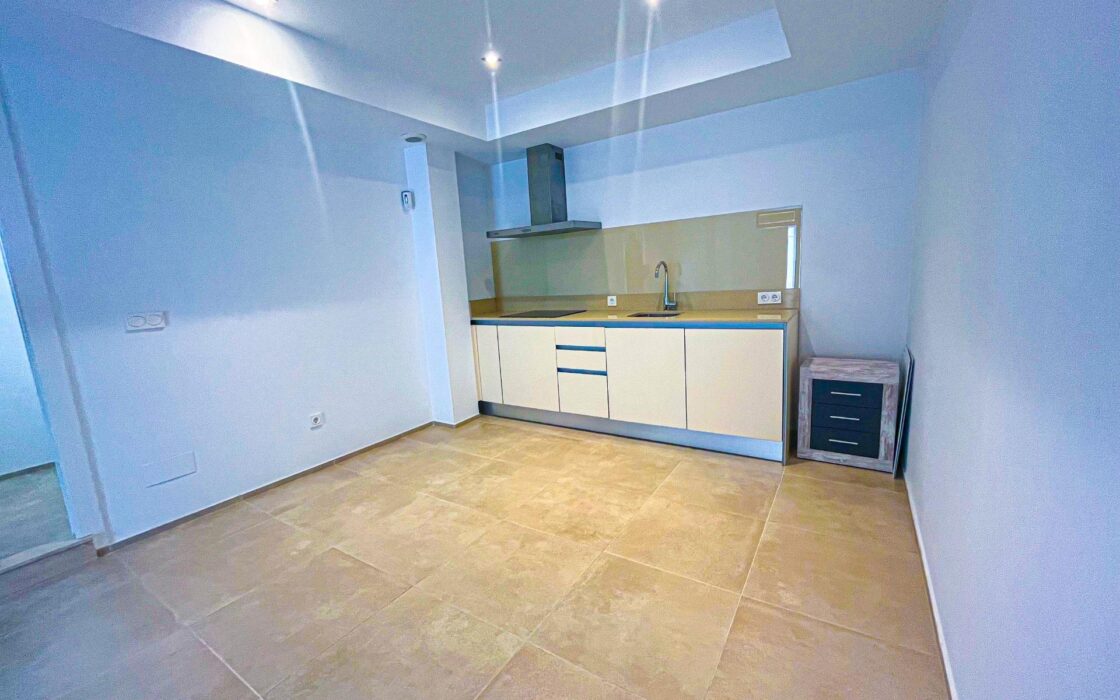 Вилла в Ориуэла Коста 296 кв.м з басейном біля моря